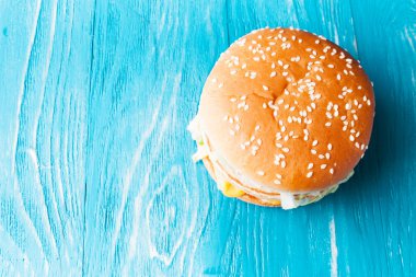 Sebzeli Burger tam yüz