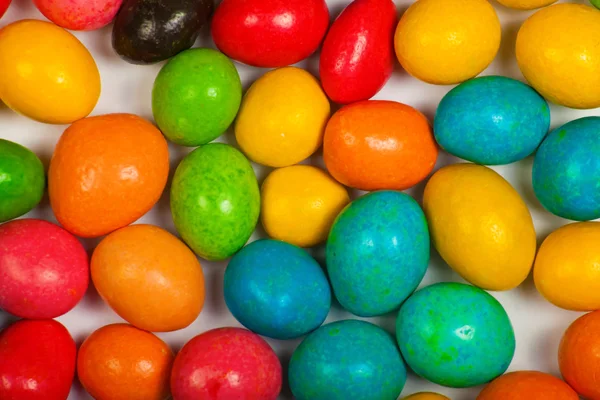 Zblízka na hromadě barevných bonbónů — Stock fotografie