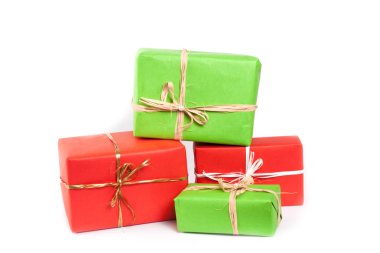 hediye kutuları üzerinde beyaz izole