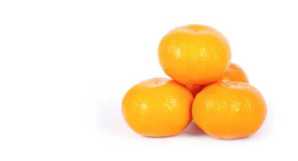 Ripe mandarins isolated — Stock Photo, Image