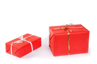 hediye kutuları üzerinde beyaz izole