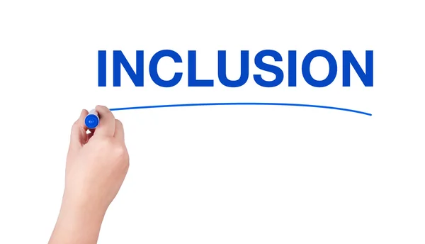 kelime yazmak beyaz zemin üzerine fosforlu kalem tutan kadın el tarafından