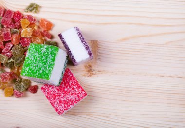 Tatlı izole meyve şekerlenmiş 