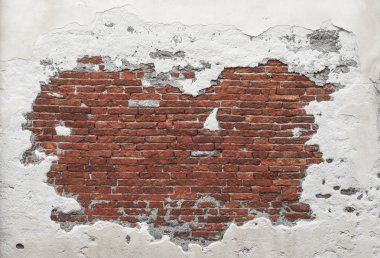 İtalya'da yıkılan beton ve tuğla duvar