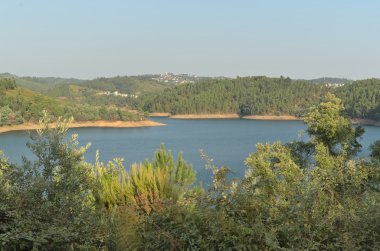 Zezere nehir sahne tomar