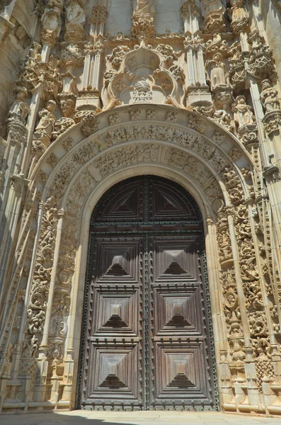 Puerta manuelina del Convento de Cristo en el Castillo de Tomar — Foto de Stock