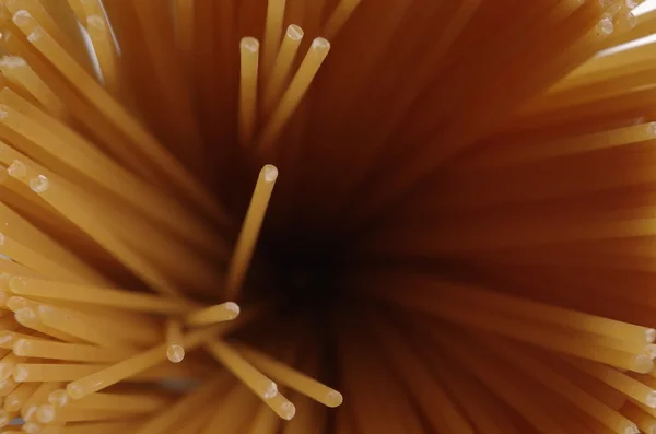 Pasta de espagueti cruda en tarro — Foto de Stock