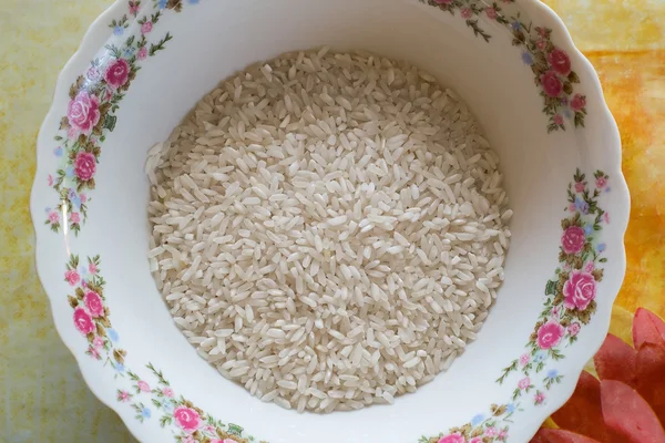 Рис в тарелке — стоковое фото