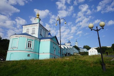 Sonbaharın başlarında Kursk Kök İnzivası