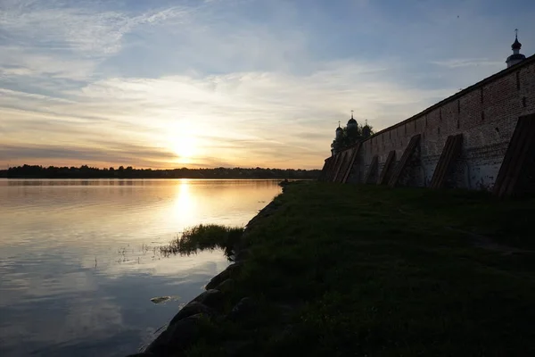 Kirillo Belozersky Monastery Lake Siverskoye Sunset — 스톡 사진