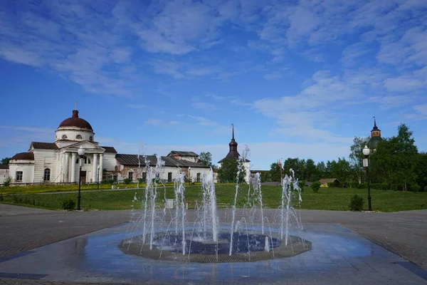 Small Fountain Town Kirillov Russia Spring — Stock Photo, Image