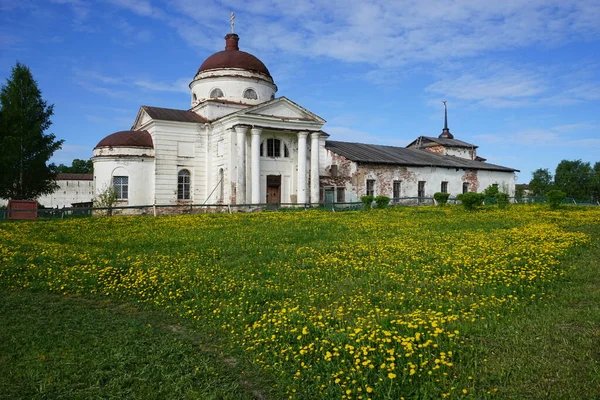 Miasto Kirillov Rosja Stary Kościół Łące Mnichów Lekarskich — Zdjęcie stockowe