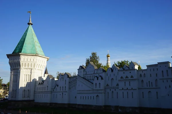 Die Mauer Eines Ungewöhnlichen Klosters Der Nähe Von Moskau — Stockfoto