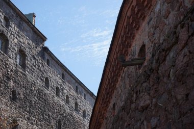 Vyborg Kalesi 'nin kesişen duvarları
