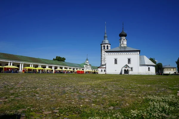 Bevásárlóközpont Feltámadás Templom Suzdalban Oroszország — Stock Fotó