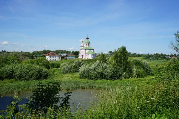 Θέα Της Εκκλησίας Του Ηλία Του Προφήτη Στο Suzdal Σάμερ — Φωτογραφία Αρχείου