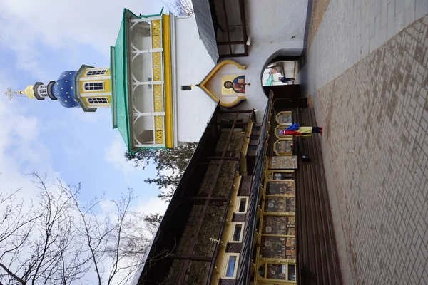 Torre Petrovskaya Mosteiro Pskov Pechersky — Fotografia de Stock