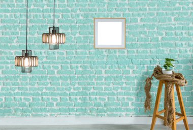 Boş oda içi beton duvar ve ahşap zemin, modern lamba.