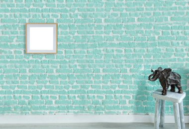 yeşil dekoratif taş duvar iç tasarım ve modern lamba