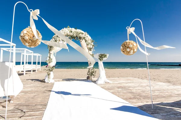 Wedding ceremony decorations — Stock Photo, Image