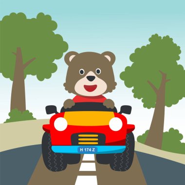 Tatlı ayı çizgi filmi güneşli bir günde araba sürerken eğleniyor. Kumaş tekstil, çocuk odası duvar kâğıdı, kart, poster ve diğer dekorasyonlar için çocuksu bir geçmiş. Vektör illüstrasyonu.