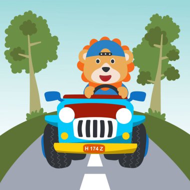 Tatlı aslan çizgi filmi güneşli bir günde araba sürerken eğleniyor. Kumaş tekstil, çocuk odası duvar kâğıdı, kart, poster ve diğer dekorasyonlar için çocuksu bir geçmiş. Vektör illüstrasyonu.