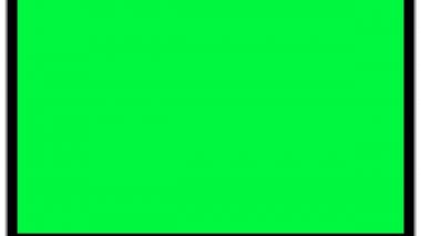 Bilgisayar monitörü, yeşil ekran, ön görüş, beyaz arkaplanda izole. 4K canlandırması