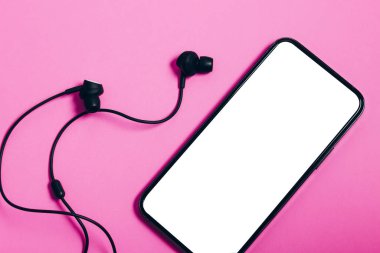 Kulaklıklı Moda Cep Telefonu Uygulaması