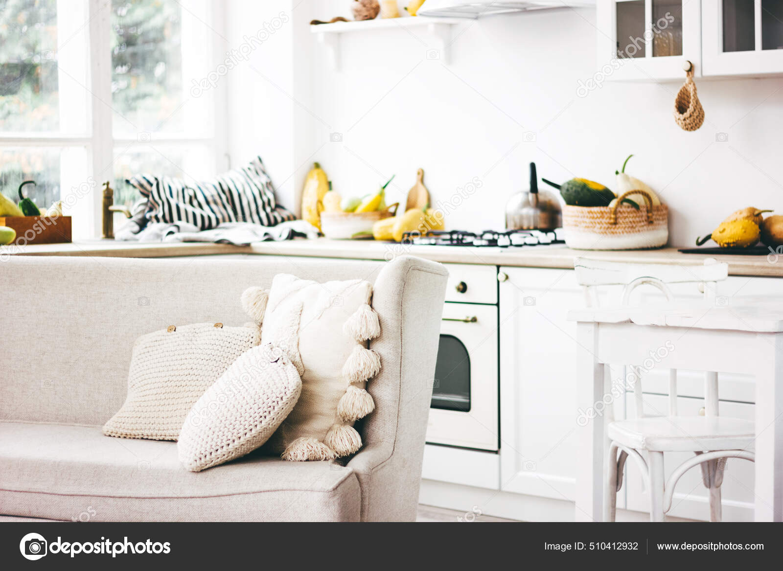 Modern white living room and kitchen interior design — Stock Photo