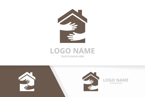 Połączenie logo nieruchomości i rąk. Unikalna przyjaźń obejmuje logotyp design template. — Wektor stockowy
