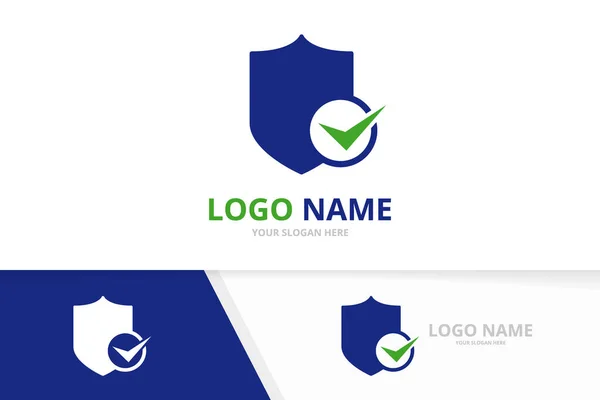 Διανυσματική ασπίδα και το σήμα ελέγχου συνδυασμός λογότυπο. Πρότυπο σχεδιασμού ασφάλειας και λογότυπου. — Διανυσματικό Αρχείο