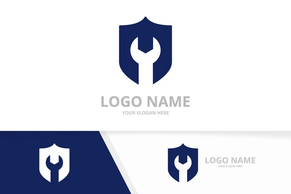 Vector shield and repair logo combination. Security fix logotype design template. — Stock vektor