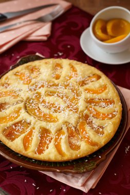 süzme peynirli börek