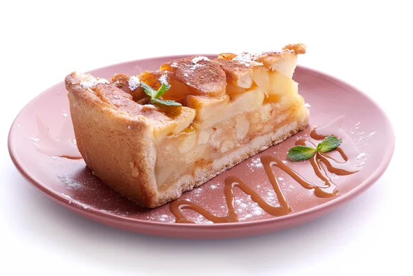 Rebanada de pastel de manzana en un plato — Foto de Stock