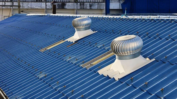 Exhaust Fan Roof Ventilators Suction Ventilation Buildings Warehouses Blue Tiled — Stock Photo, Image