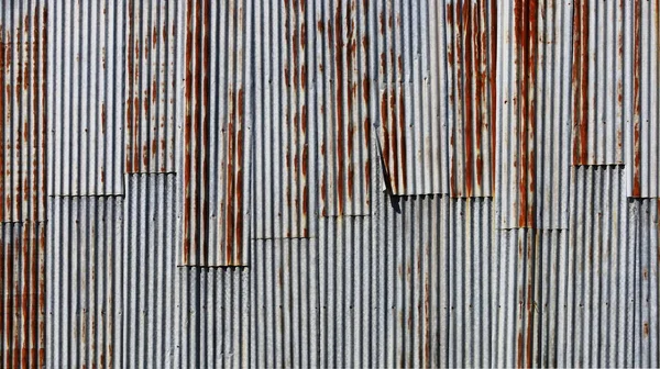 Rostige Alte Verzinkte Wand Metallhintergrund Wellige Rotbraune Und Silberne Grunge — Stockfoto