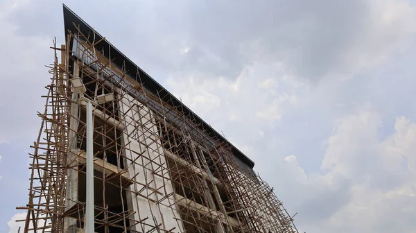 Andamios Madera Lateral Del Edificio Construcción Andamio Madera Temporal Para — Foto de Stock