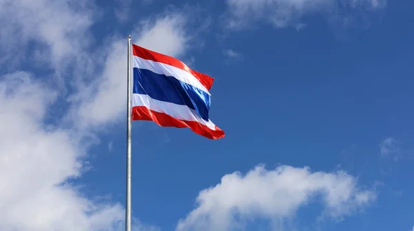 Thaise Vlag Wappert Wind Symbool Van Thaise Nationaliteit Zwaaiend Prachtig — Stockfoto