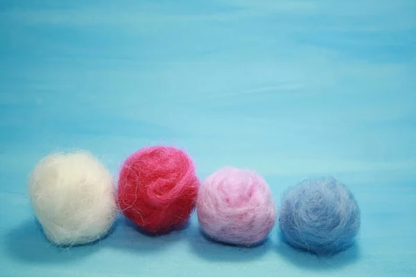 Ballen Van Gekleurde Wol Voor Het Maken Van Kralen Blauwe — Stockfoto