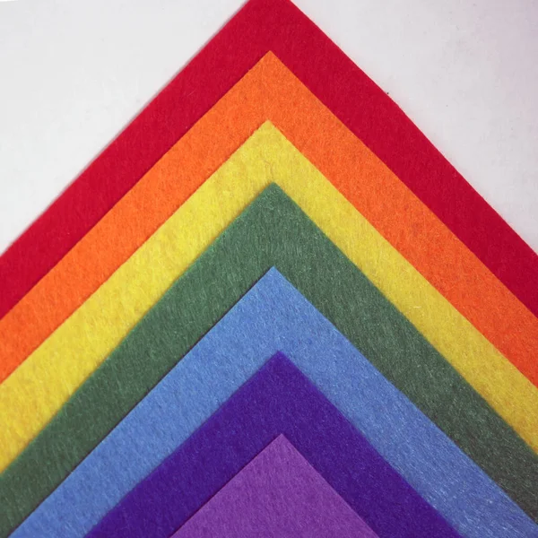 繊維素材を感じます 手作りと創造のためのクラフト抽象的な手工芸品の背景を感じます 虹は感じた — ストック写真
