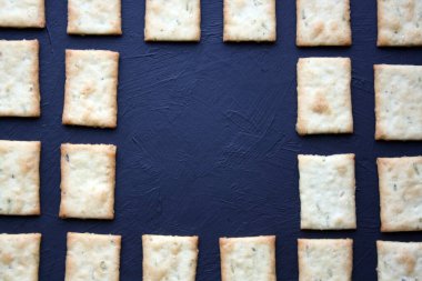 Biberiye ve dereotlu krakerler. Mutfak geçmişi. Metin için boşluk.