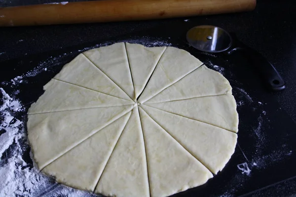 Hamur, simit yapmak için hazır..