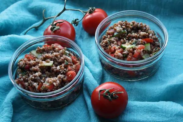 Salade Van Boekweit Tomaten Komkommers Dille Ruimte Voor Tekst — Stockfoto