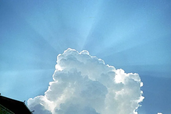 Les Rayons Soleil Traversent Les Nuages Ciel Sur Moscou 1997 — Photo