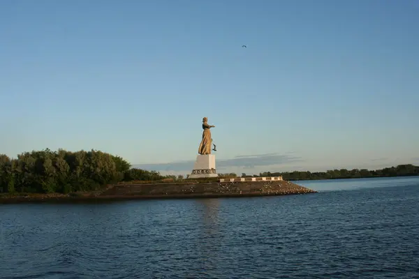 Памятник Реке Волге Рыбинского Замка 2006 Год — стоковое фото