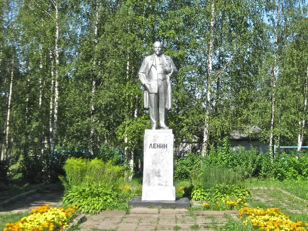 Vologda地区Vytegra镇列宁纪念碑 2010年 — 图库照片