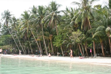 Koh Chang adasının sahillerinden biri. Tayland.