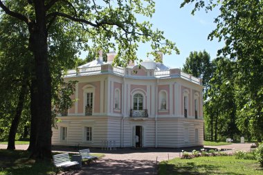 Oranienbaum Park 'taki Peter III Sarayı. St. Petersburg, Lomonosov.                               