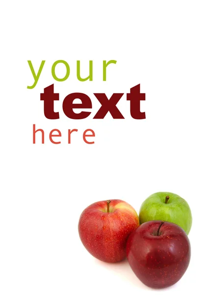 Tomt ark med röda och gröna äpplen isolerade på vitt. Din text här. — Stockfoto