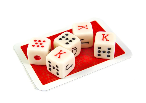 Beş poker dices beyaz bir arka plan ayarla — Stok fotoğraf